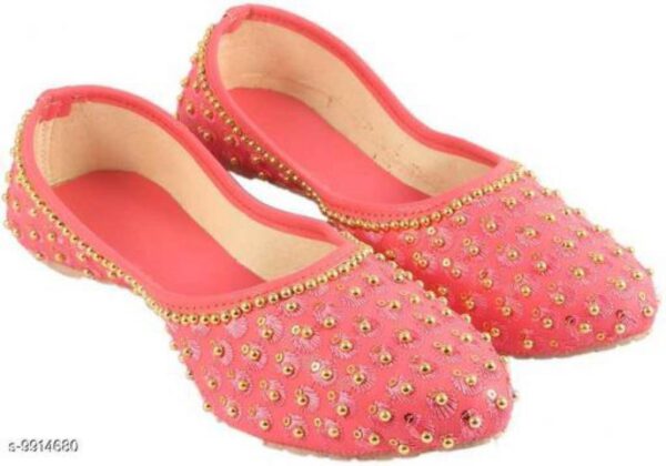 Latest Graceful Women Jutis & Mojaris | Dashing