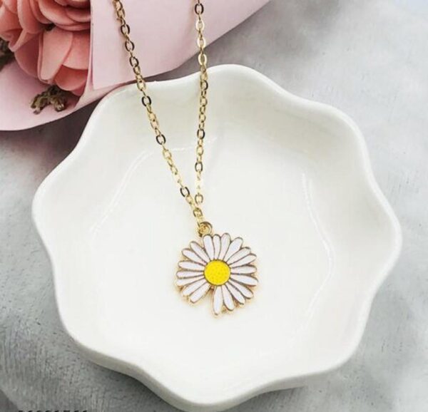 Arzonai Cross-border exclusively for 2021 hot daisy necklace fashion cute flower ladies necklace